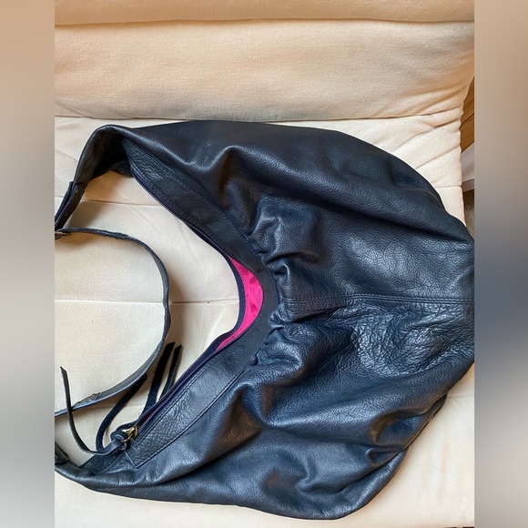 Maurizio Taiuti Navy Blue Leather Hobo Shoulder Bag - Picture 14 of 15